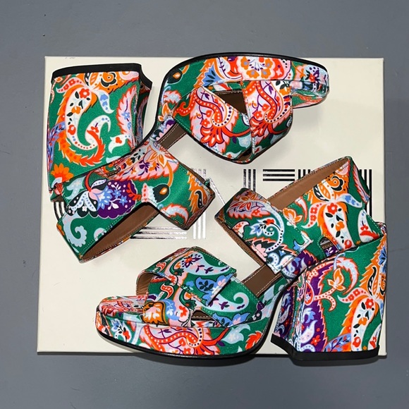 BNIB Statement Kenzo “AORI” platform sandal - Picture 1 of 4